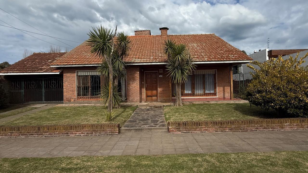 Foto de Casa en Parque Mar con dependencia de servicio y jardin, imagen 1
