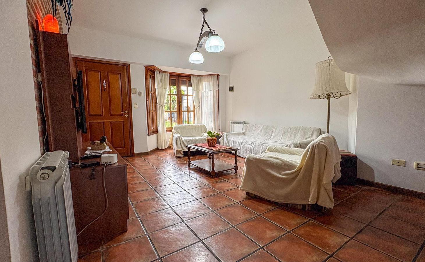 Foto de Casa en Constitución con 4 dormitorios, quincho y jardín, imagen 3