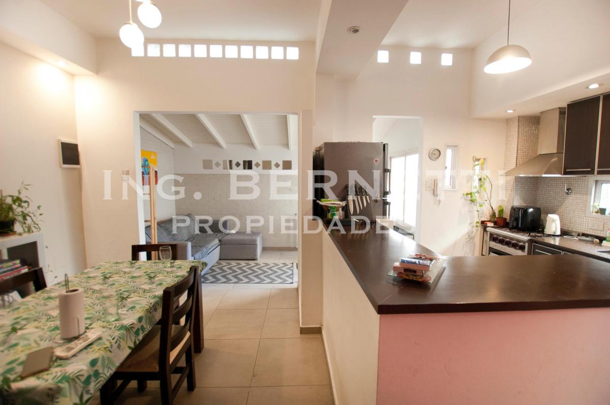 Tipo Casa 3 Amb - Primer Piso - Patio y Terraza - Excelente 5