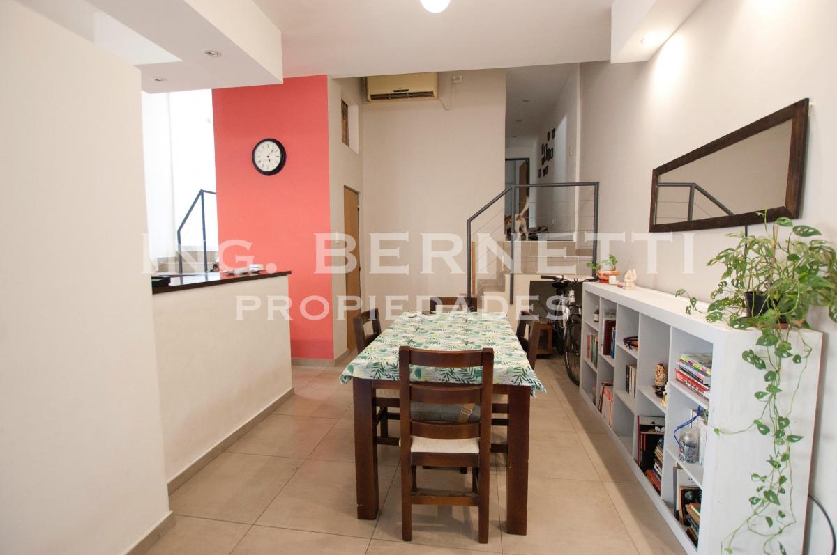 Tipo Casa 3 Amb - Primer Piso - Patio y Terraza - Excelente 2
