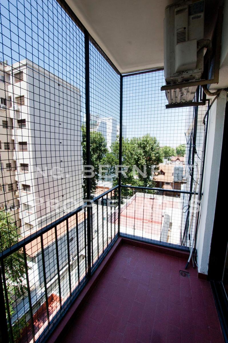 Excelente Semipiso 3 Ambientes c/ balcón - En lo mejor de Villa Urquiza -