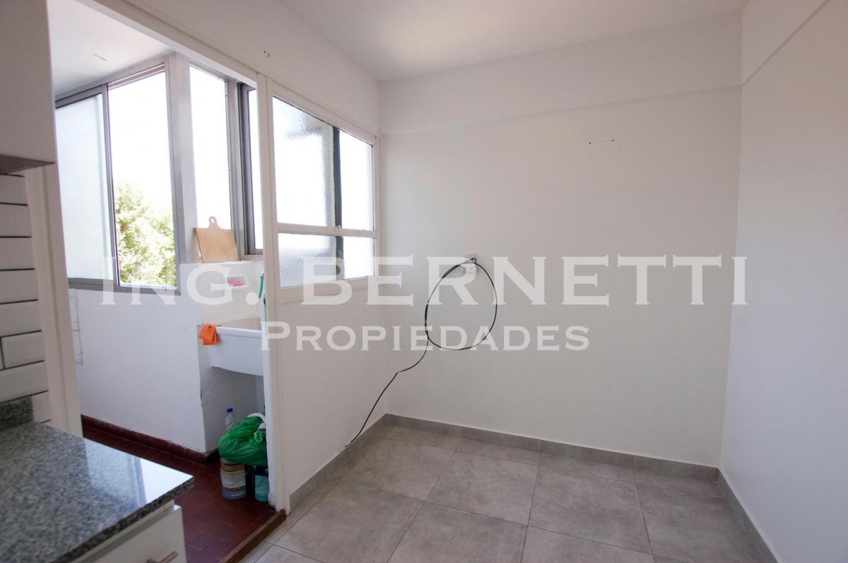 Excelente Semipiso 3 Ambientes C/ Balcón - en Lo Mejor de Villa Urquiza 3