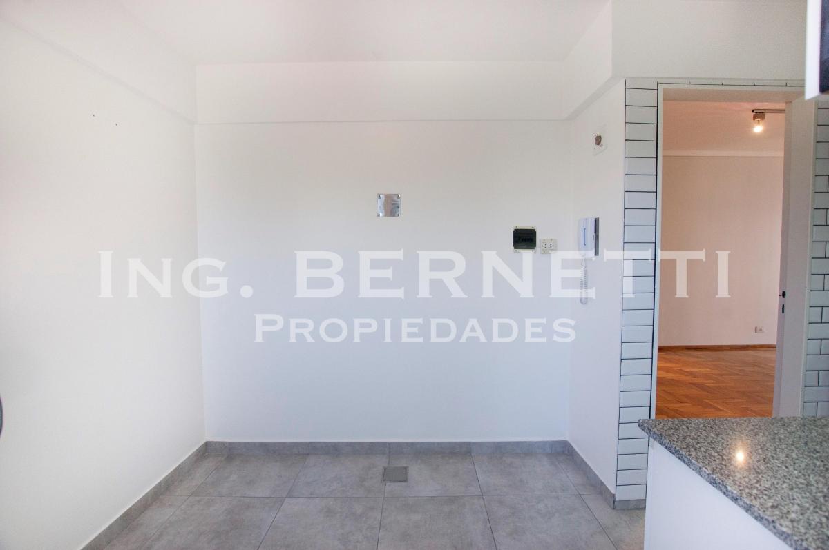 Excelente Semipiso 3 Ambientes C/ Balcón - en Lo Mejor de Villa Urquiza 5