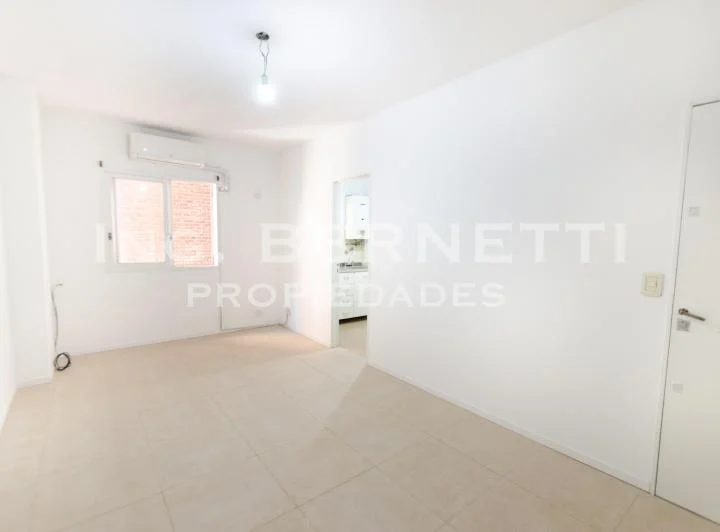 Departamento 3 Ambientes al Frente - Impecable estado - Excelente ubicación - 1