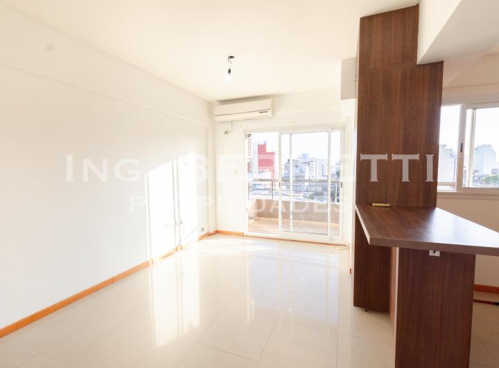 Semipiso 2 Ambientes al frente con balcón - Piso Alto - Excelente ubicación - 1