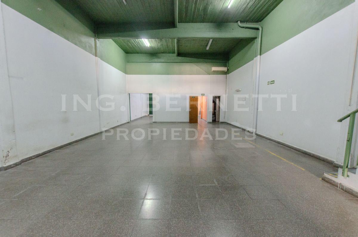 Foto de Impecable Galpón - Sobre 7,85 x 36 mts - Exc. ubicación sobre Avenida -, imagen 3
