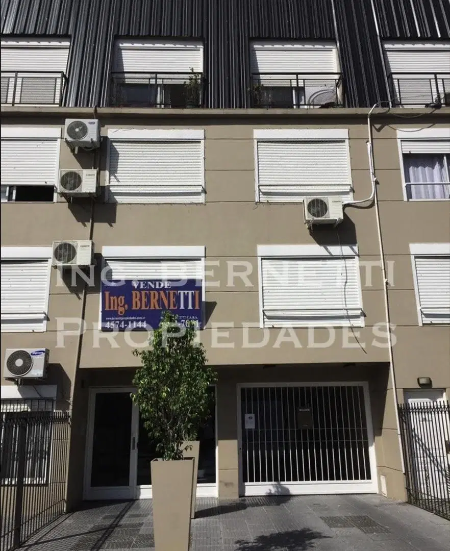 Departamento 2 ambientes al frente - Espacio guarda coche móvil - Excelente complejo 1