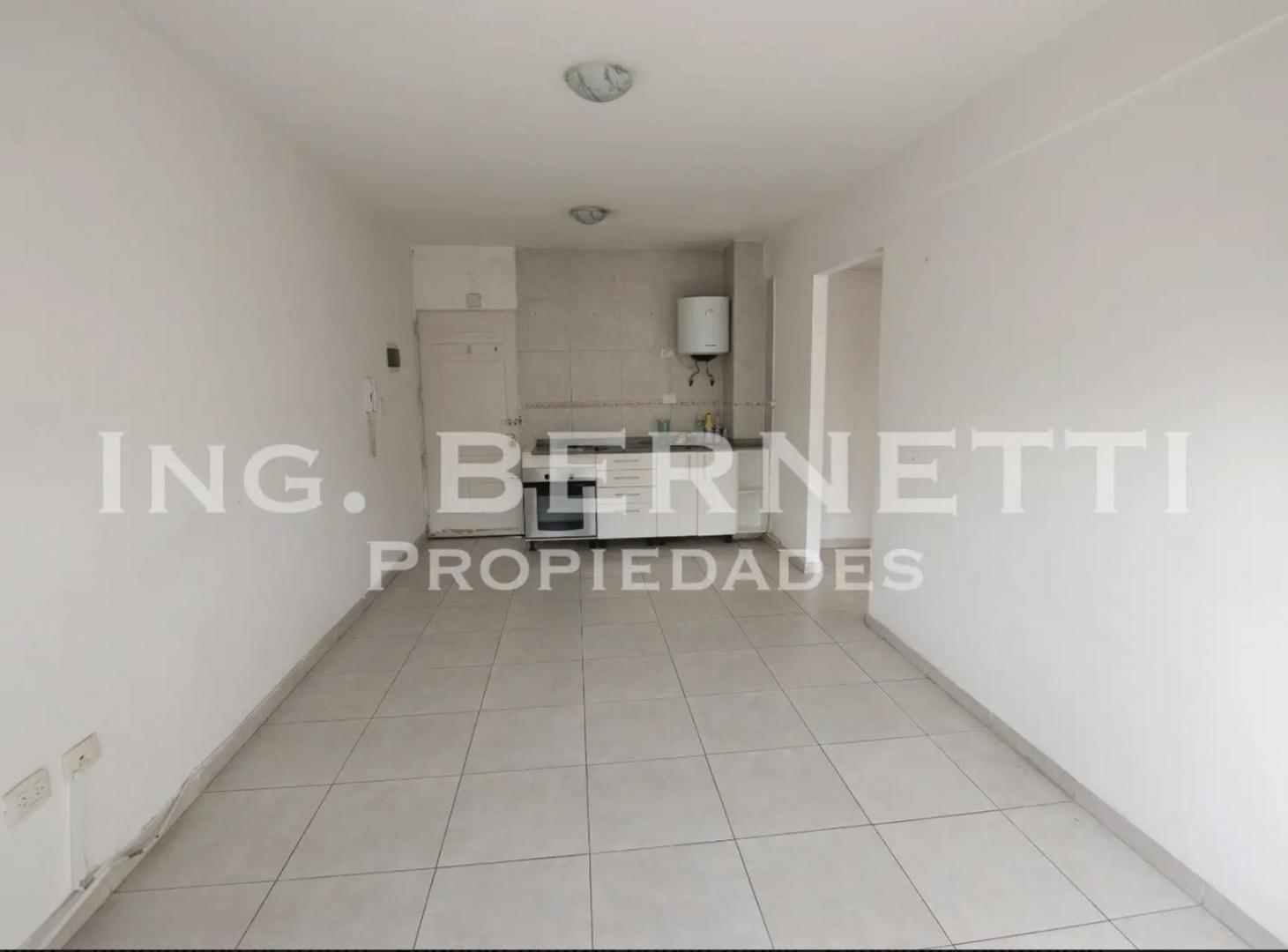 Departamento 2 ambientes al frente - Espacio guarda coche móvil - Excelente complejo