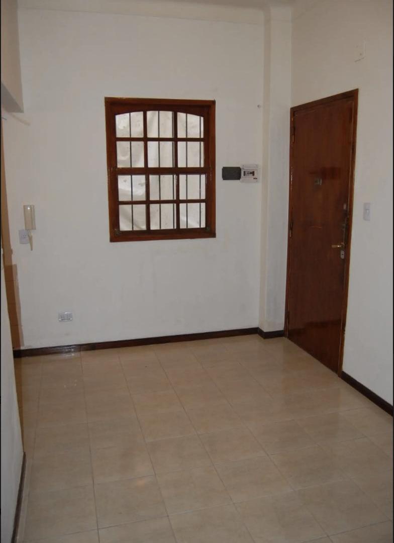 Foto de 2 Ambientes Planta Baja con patio - Bajas expensas -, imagen 1