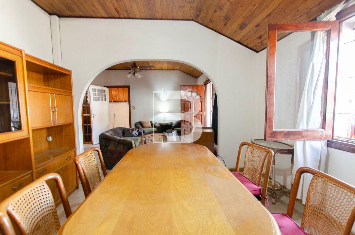 Foto de Chalet 3 ambientes con jardín y garaje - Excelente -, imagen 3