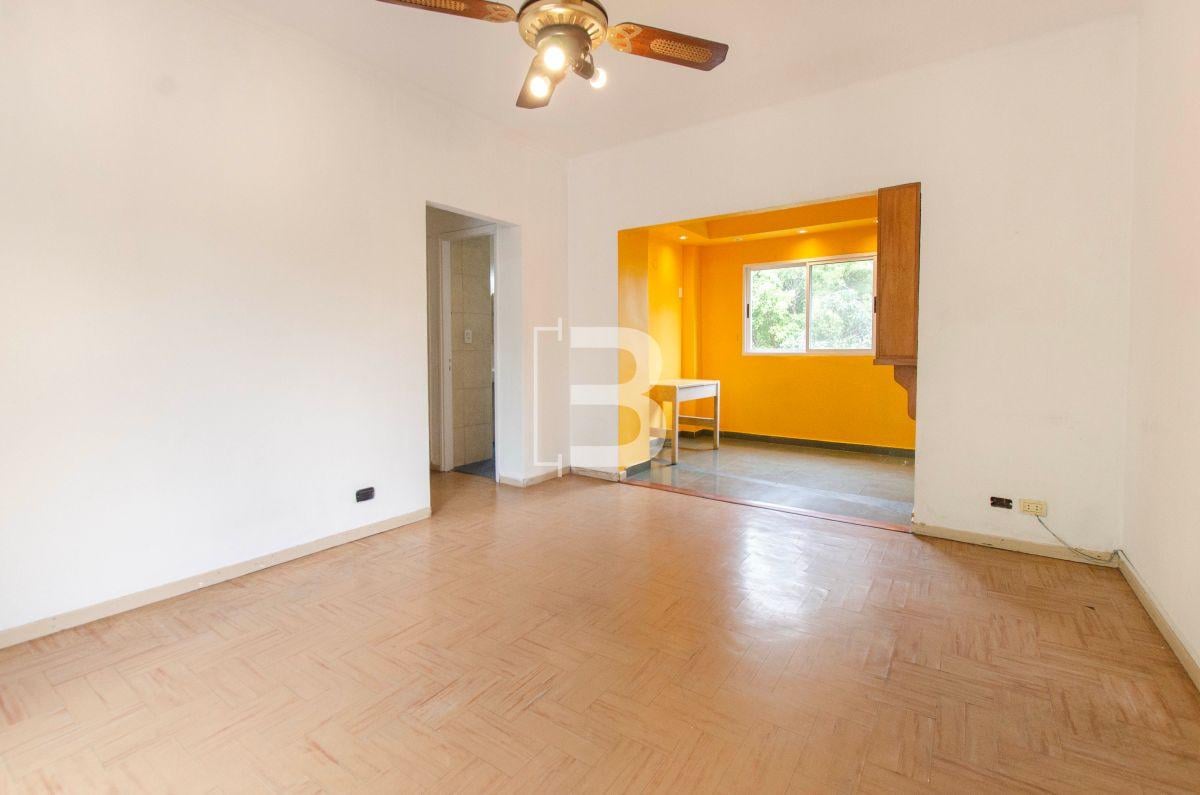Foto de Departamento 4 Ambientes - Segundo Piso - Barrio Gral. San Martín -, imagen 3