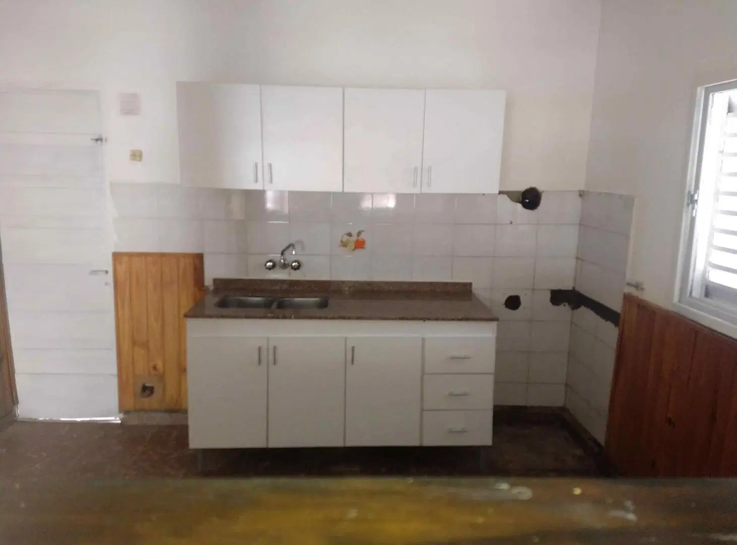 Casa 3 dormitorios con cochera, apta credito, Barrio Ferreyra.- 6