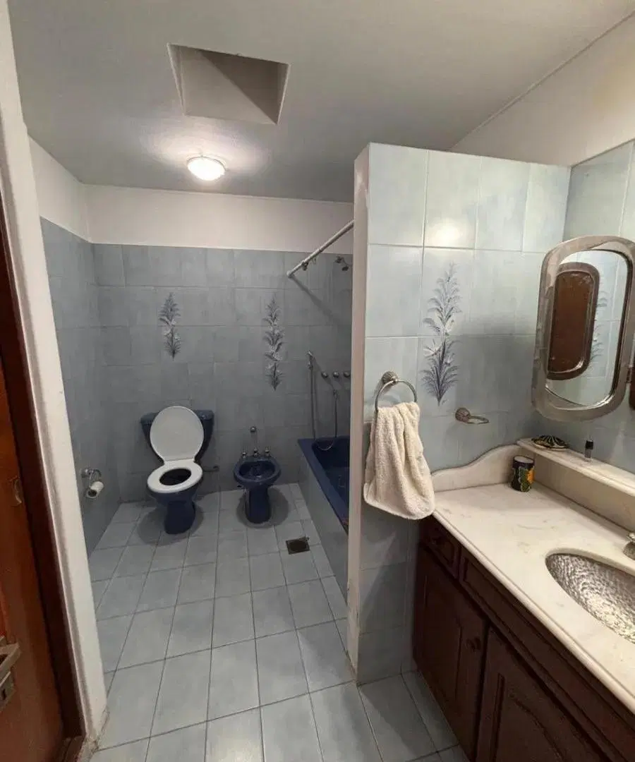 Oportunidad, Casa 4 dormitorios, zona centro, apta credito.- 3