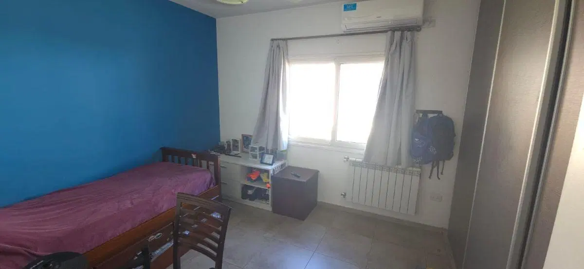 Casa 4 dormitorios con cochera - Apta Credito Hipotecario. 2