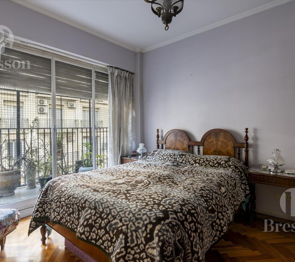 Departamento en Venta en Torre de Categoría con Cochera Fija y Seguridad - Retiro 3