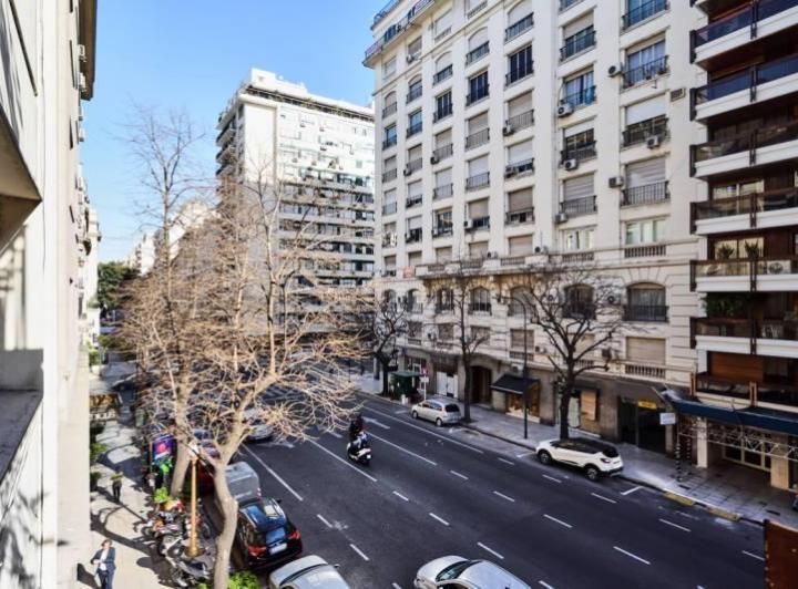 Acepta permuta 3 ambientes con cochera en Recoleta- Alvear 1800 5