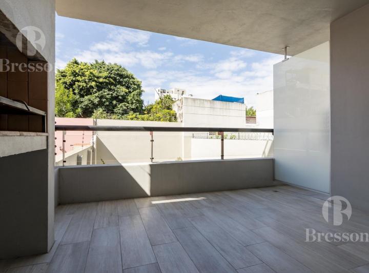 Departamento a estrenar con balcón, patio y parrilla 3