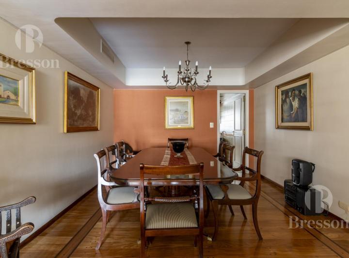 Piso en venta con seguridad y cochera fija en Talcahuano y Juncal 3