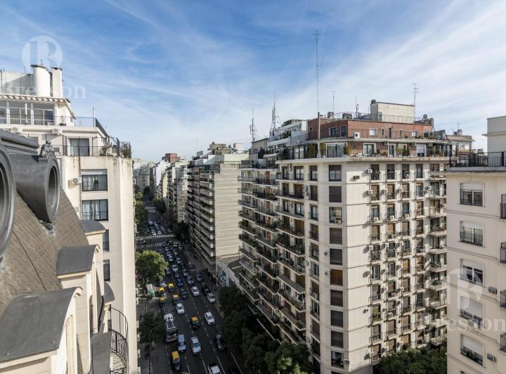 Esplendido departamento Duplex con terraza 4