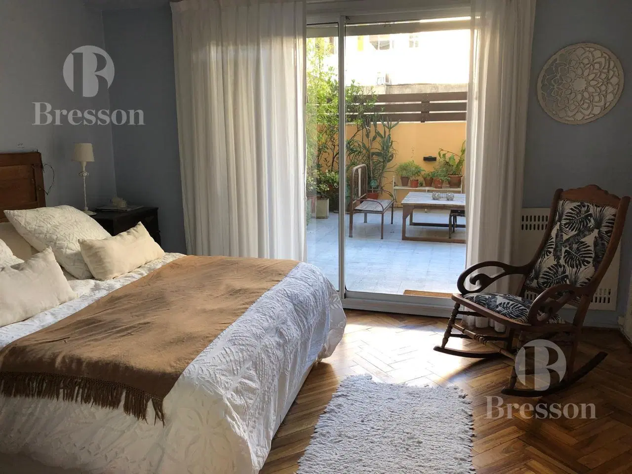 Departamento en venta de 3 ambientes con patio 2