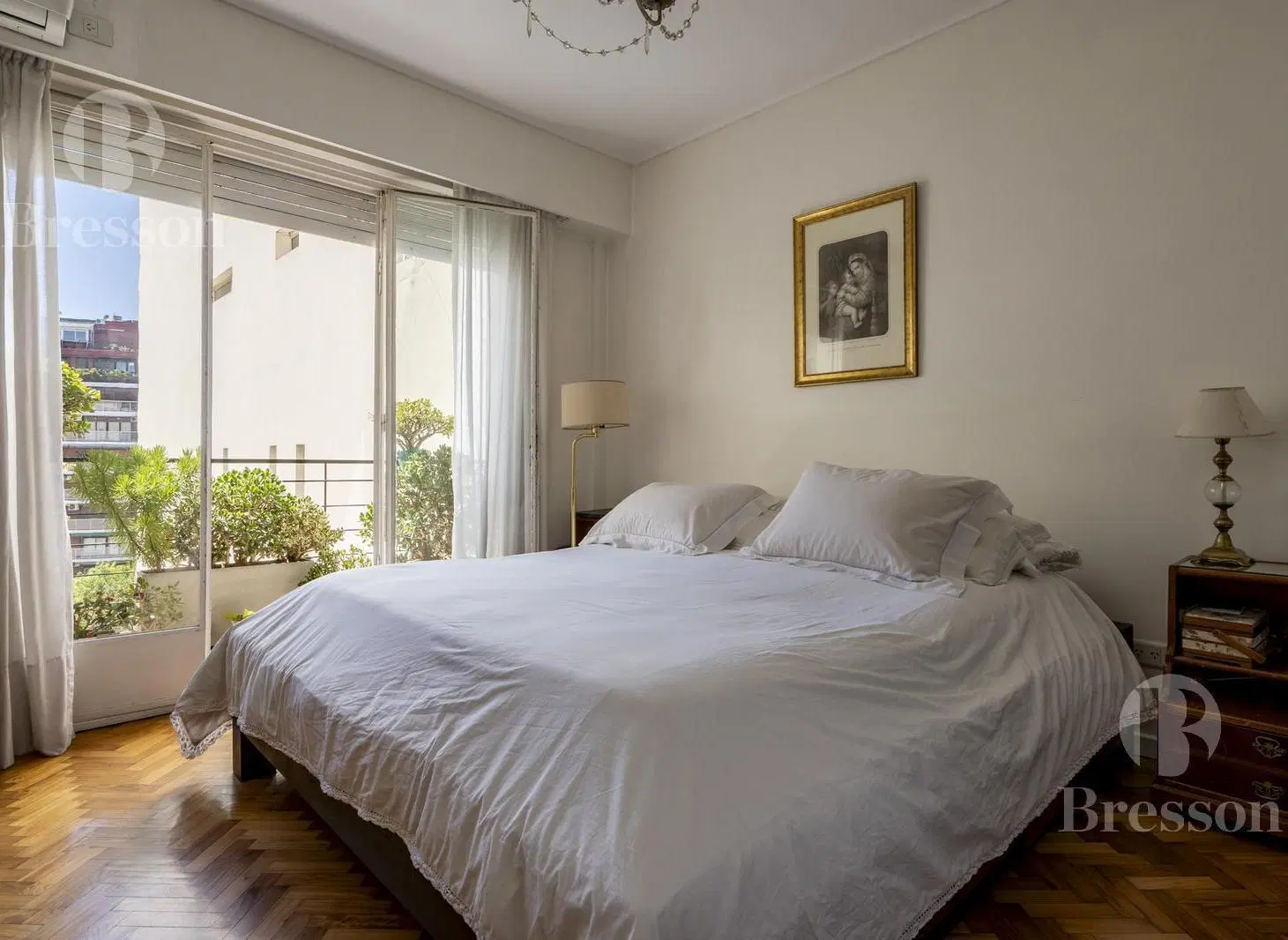 Departamento en venta 5 ambientes, con cochera fija en Retiro. 4