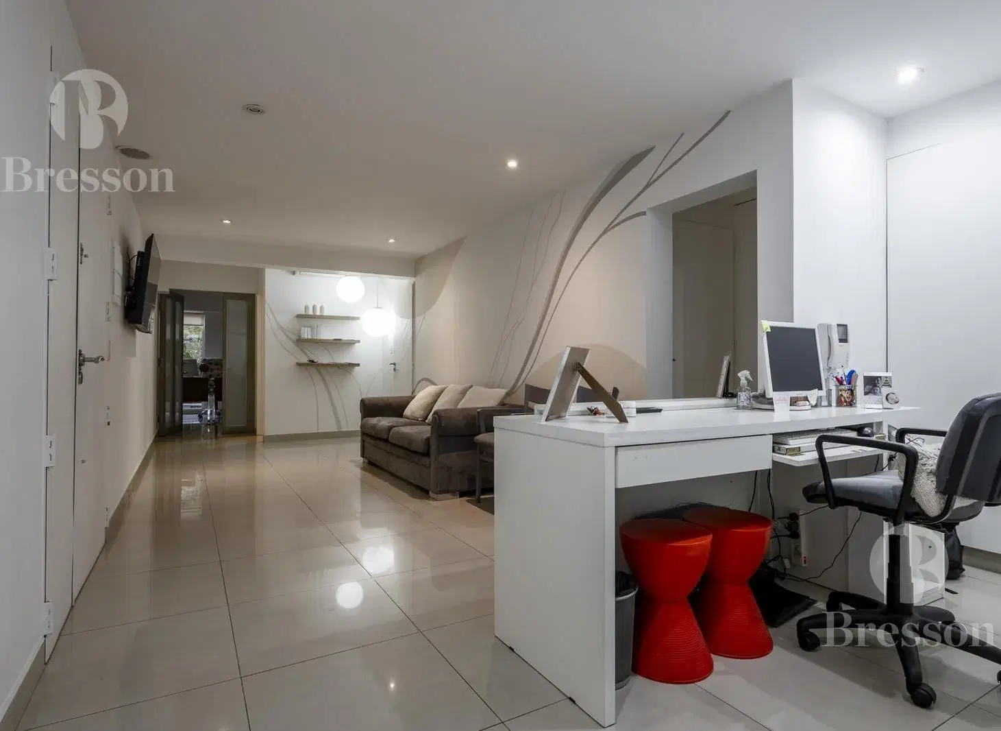 Consultorios/Oficina a metros del Hospital Alemán – Edificio moderno con seguridad y amenities 5