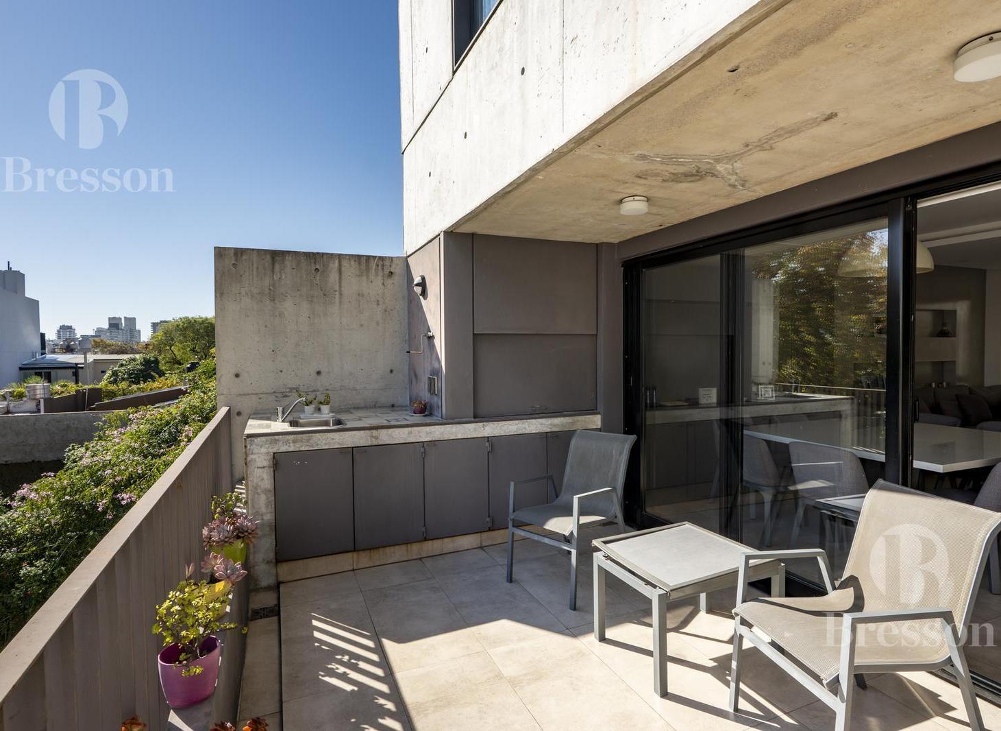 Foto de hermoso y unico 4 ambientes mas dependencia balcon terraza con parrilla, imagen 4