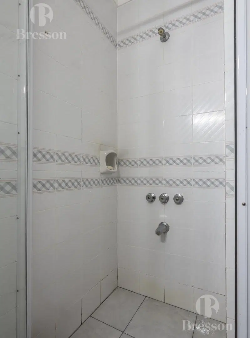 Plaza Las heras. Semipiso en venta 3 dormitorios con dep a pulmón 1