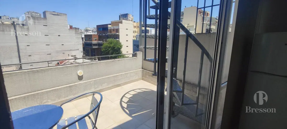 Departamento monoambiente amoblado a nuevo con balcón y terraza propia - Barrio Norte 3