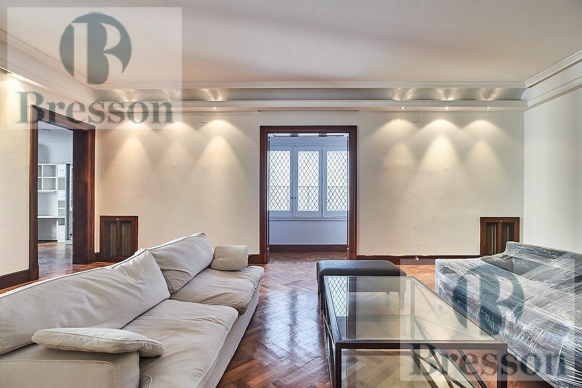 Foto de Departamento venta y alquiler francés - Recoleta Av Las Heras y, imagen 2