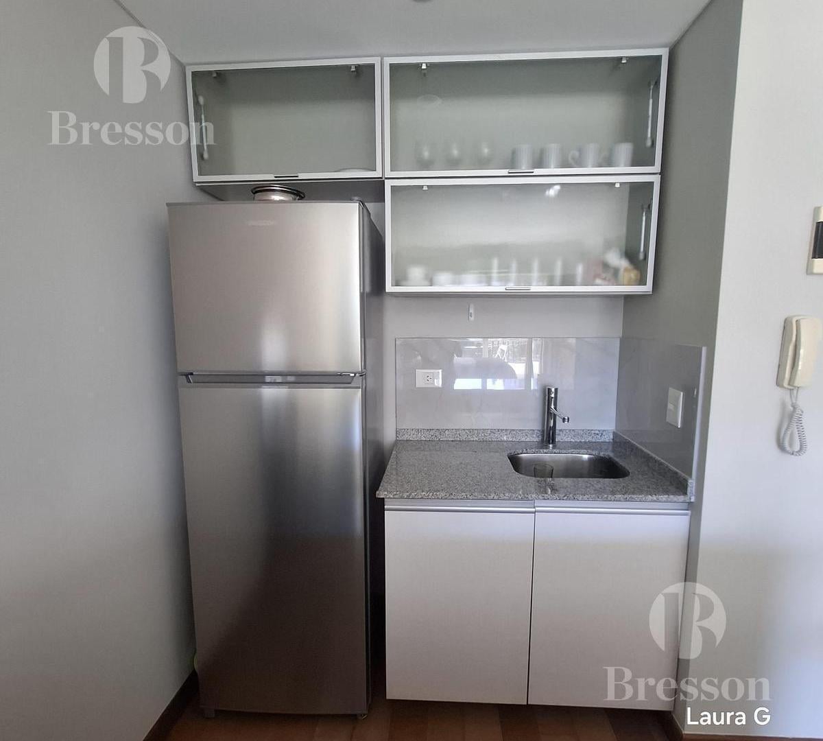 Foto de Monoambiente con balcón y cochera. Equipado., imagen 2