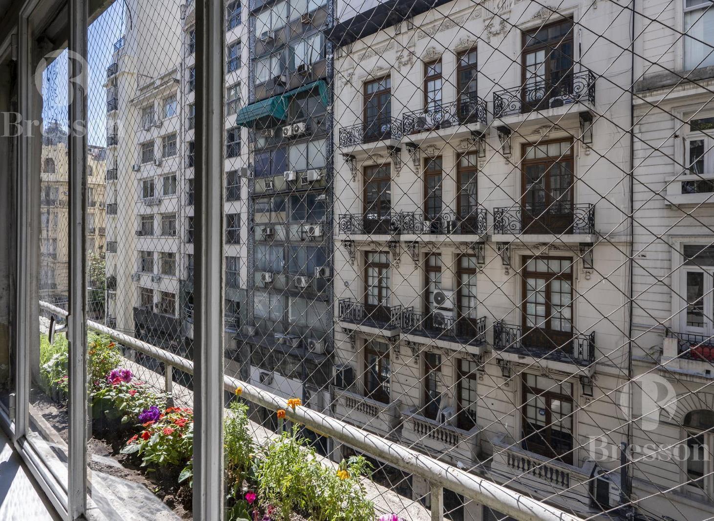 Foto de Venta depto 3 amb racionalista con techos altos en Recoleta, imagen 2