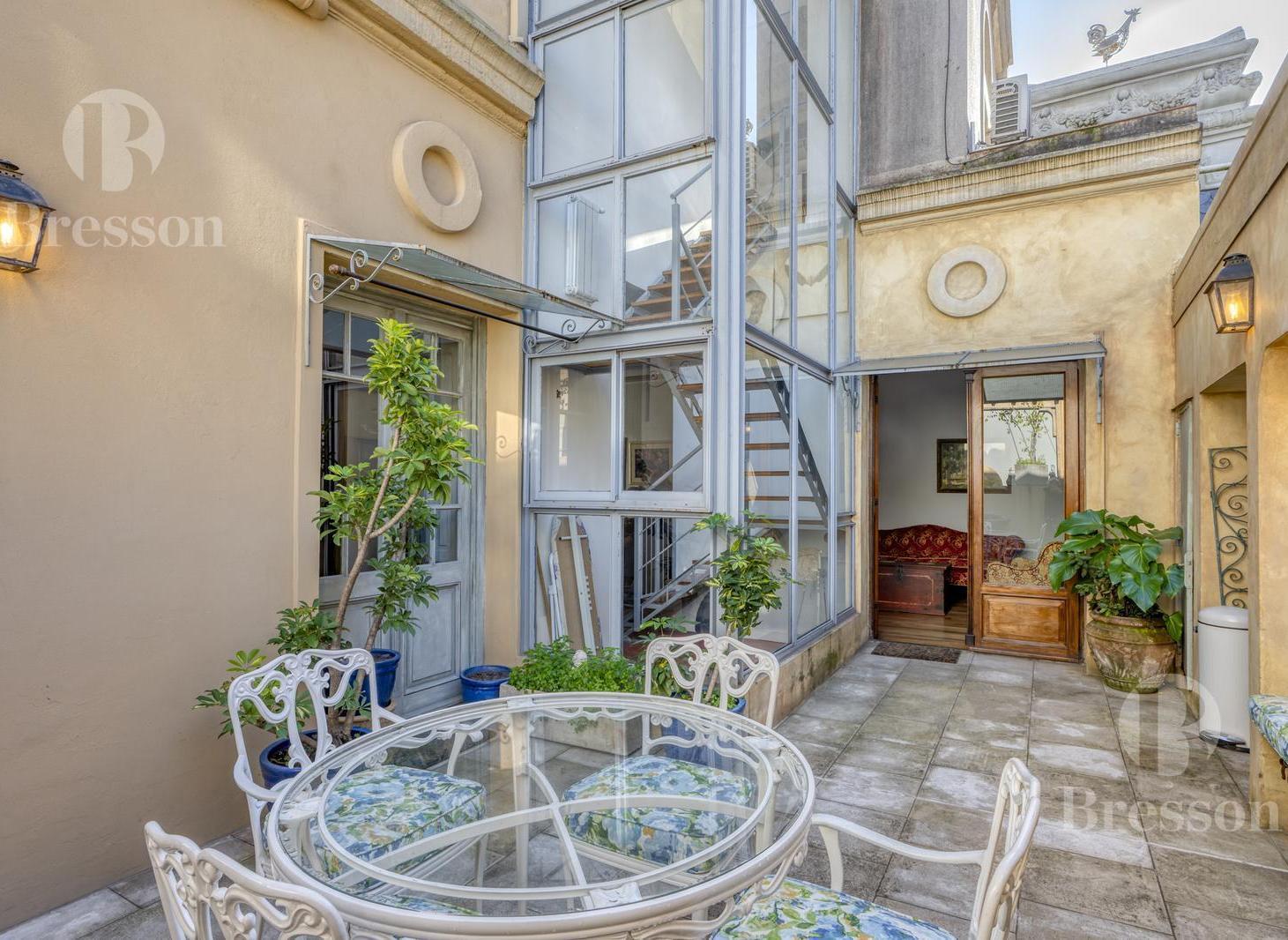 Foto de Dúplex con terraza en edificio francés., imagen 2
