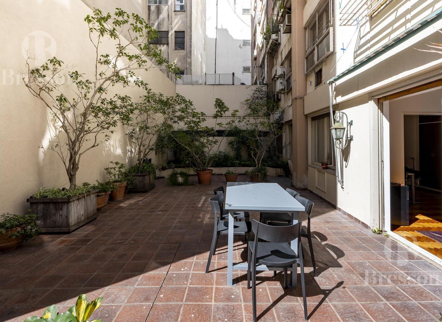 Foto de Departamento en Recoleta de 5 ambientes, imagen 3
