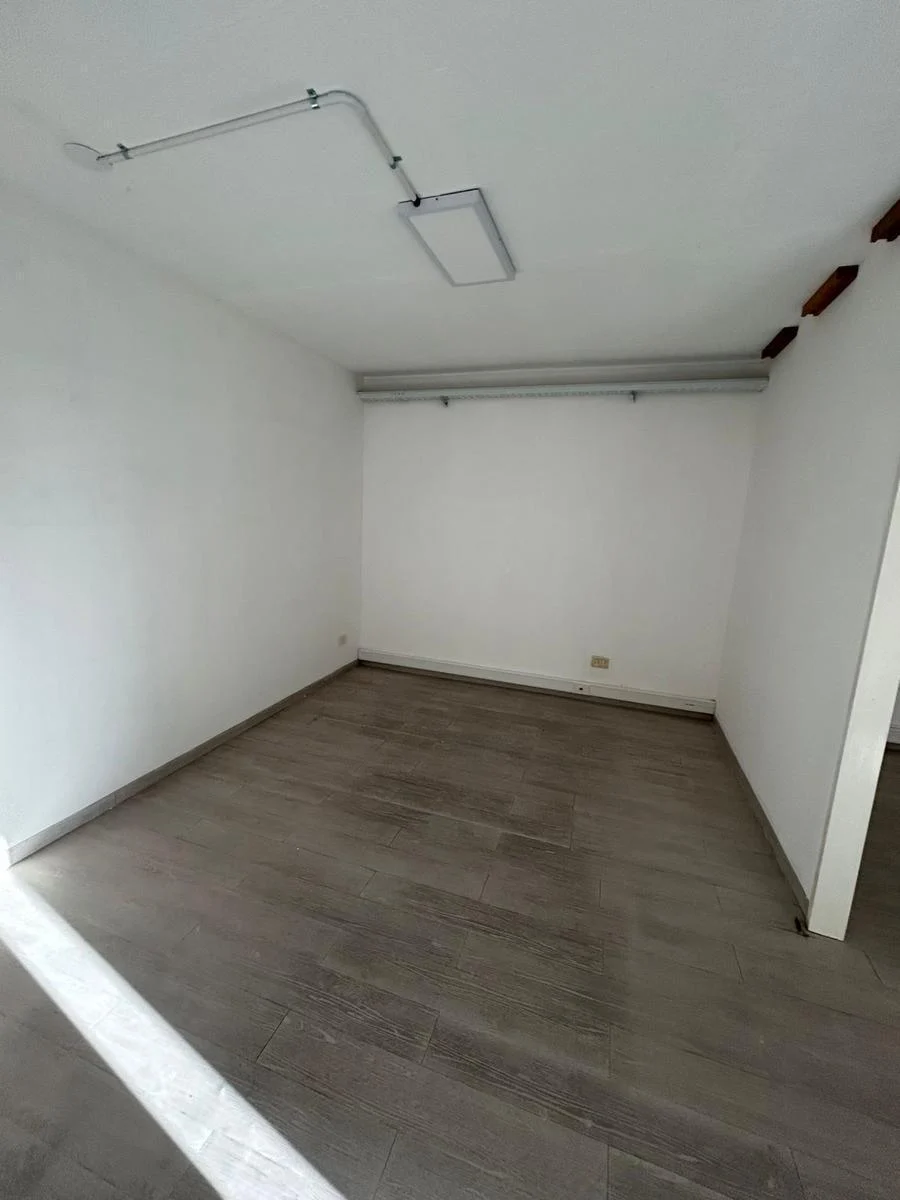Foto de OFICINA EN VENTA Piso de 110m - Av Cabildo 4400, imagen 5