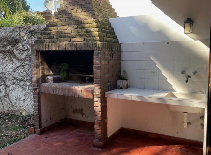 ALQUILER 5amb Triplex c/jardin y cochera 2