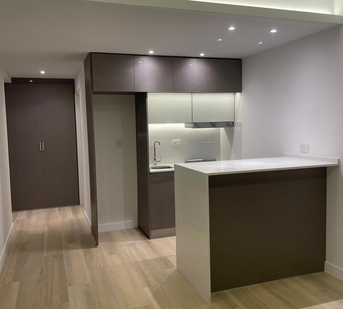 VENTA monoambiente apro crédito Av Cabildo 3700