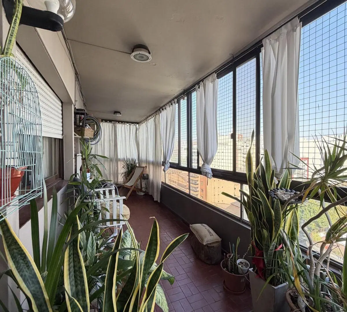 VENTA 4amb c/depen Juan Azurduy y Av Cabildo 4