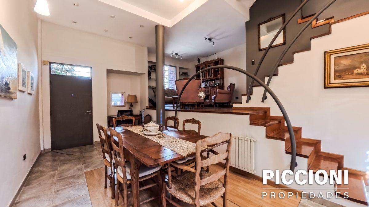 Foto de Casa de diseño en venta -5 amb. - 208 m2 cubiertos - Apto crédito, imagen 3