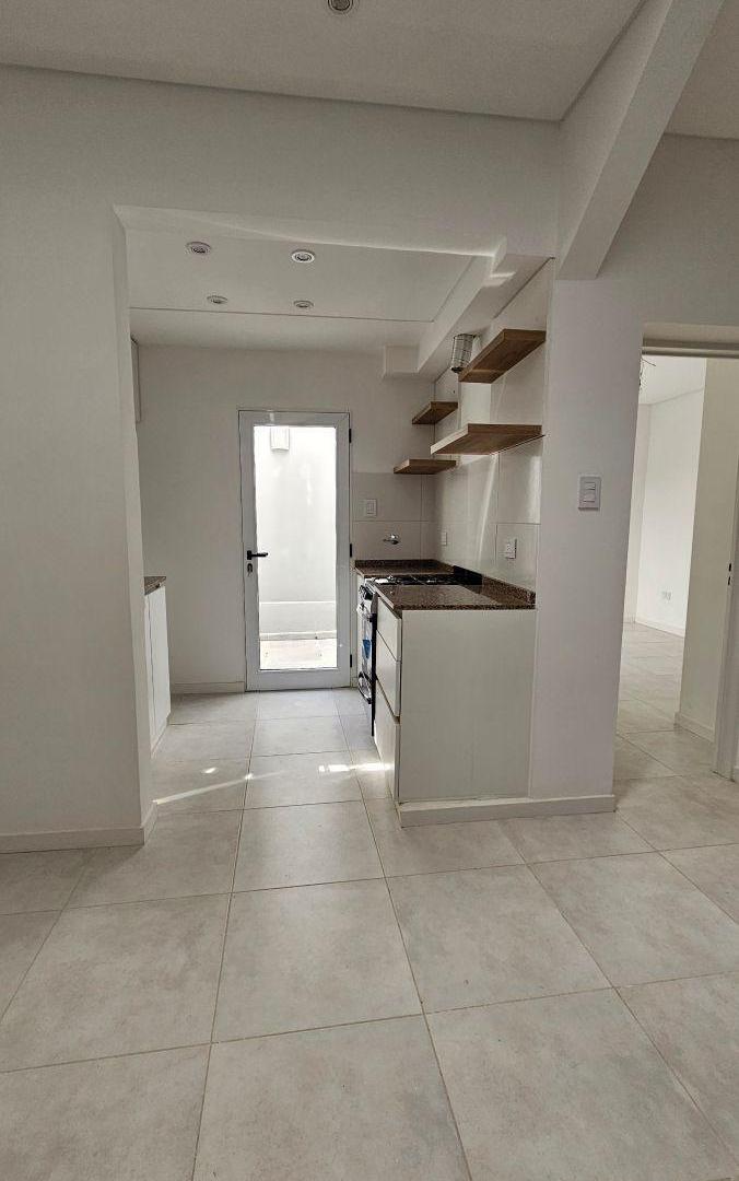 Foto de PH - Venta - 3 Amb. - Villa Pueyrredon - 97 m2- SIN EXPENSAS - PATIO y, imagen 4