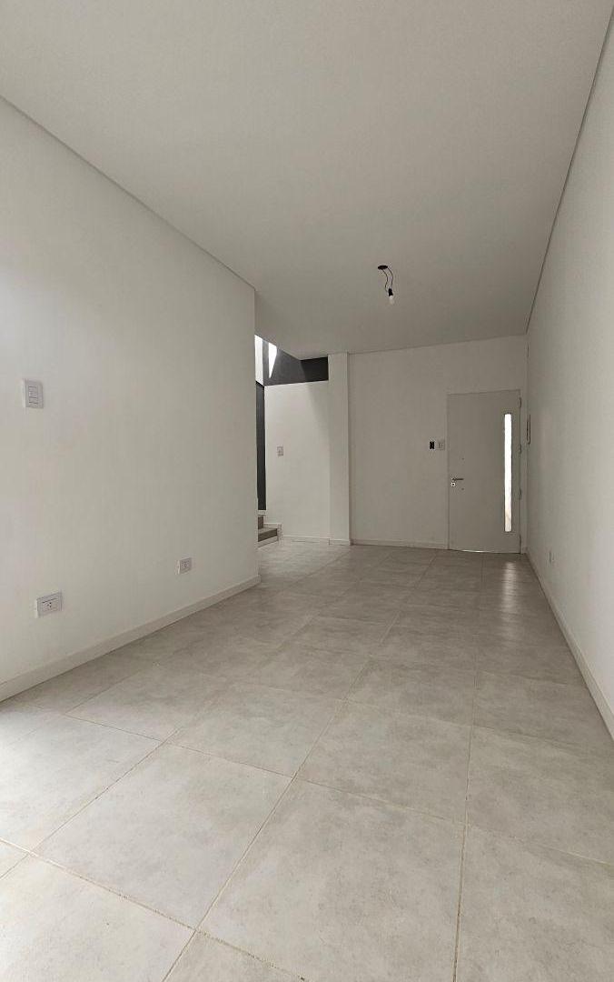 Foto de PH - Venta - 3 Amb. - Villa Pueyrredon - 97 m2- SIN EXPENSAS - PATIO y, imagen 2