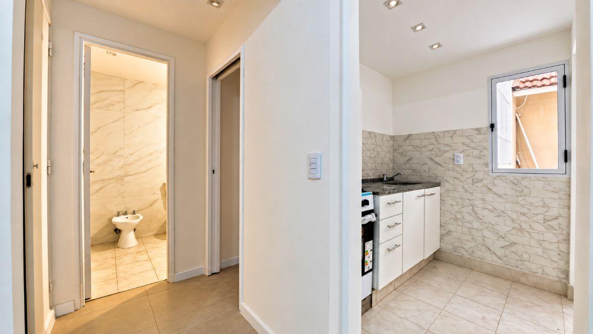 Foto de Departamento en Venta de 43 m² en San Cristóbal - 2 Amb. con patio, imagen 2