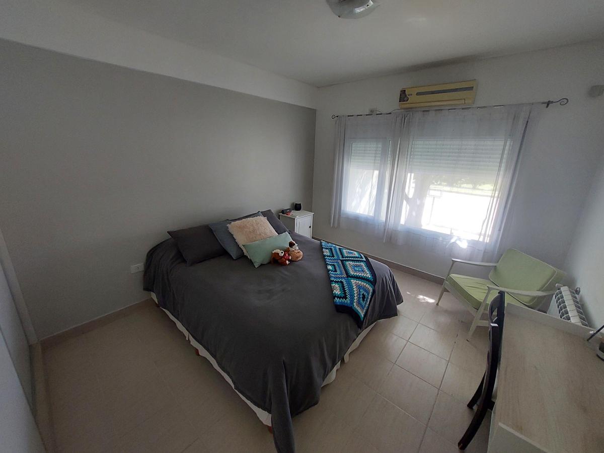 Casa en Venta, 2 Dorm., Barrio 12 de Septiembre 3