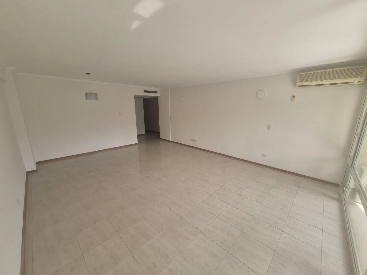 Departamento en alquiler, 3 dormitorios con cochera y baulera 3