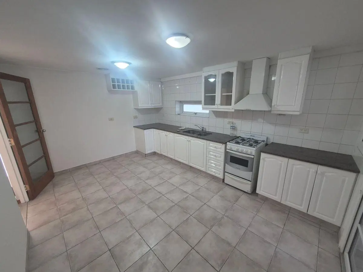 Departamento en alquiler, 3 dormitorios con cochera y baulera 5