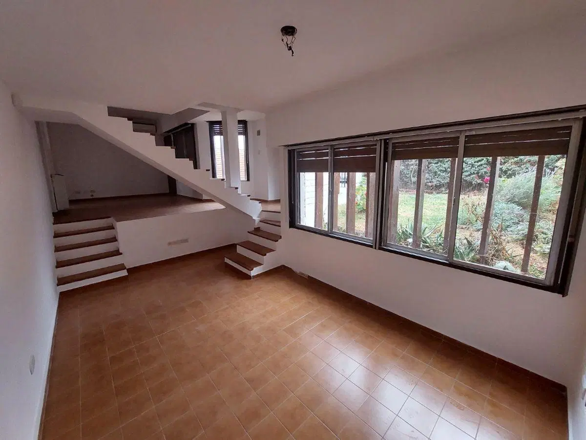 Casa en alquiler, 2 dormitorios, barrio Maria Auxiliadora 3