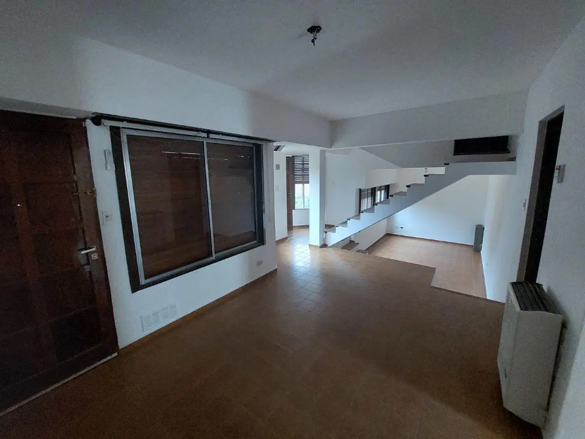 Casa en alquiler, 2 dormitorios, barrio Maria Auxiliadora 4