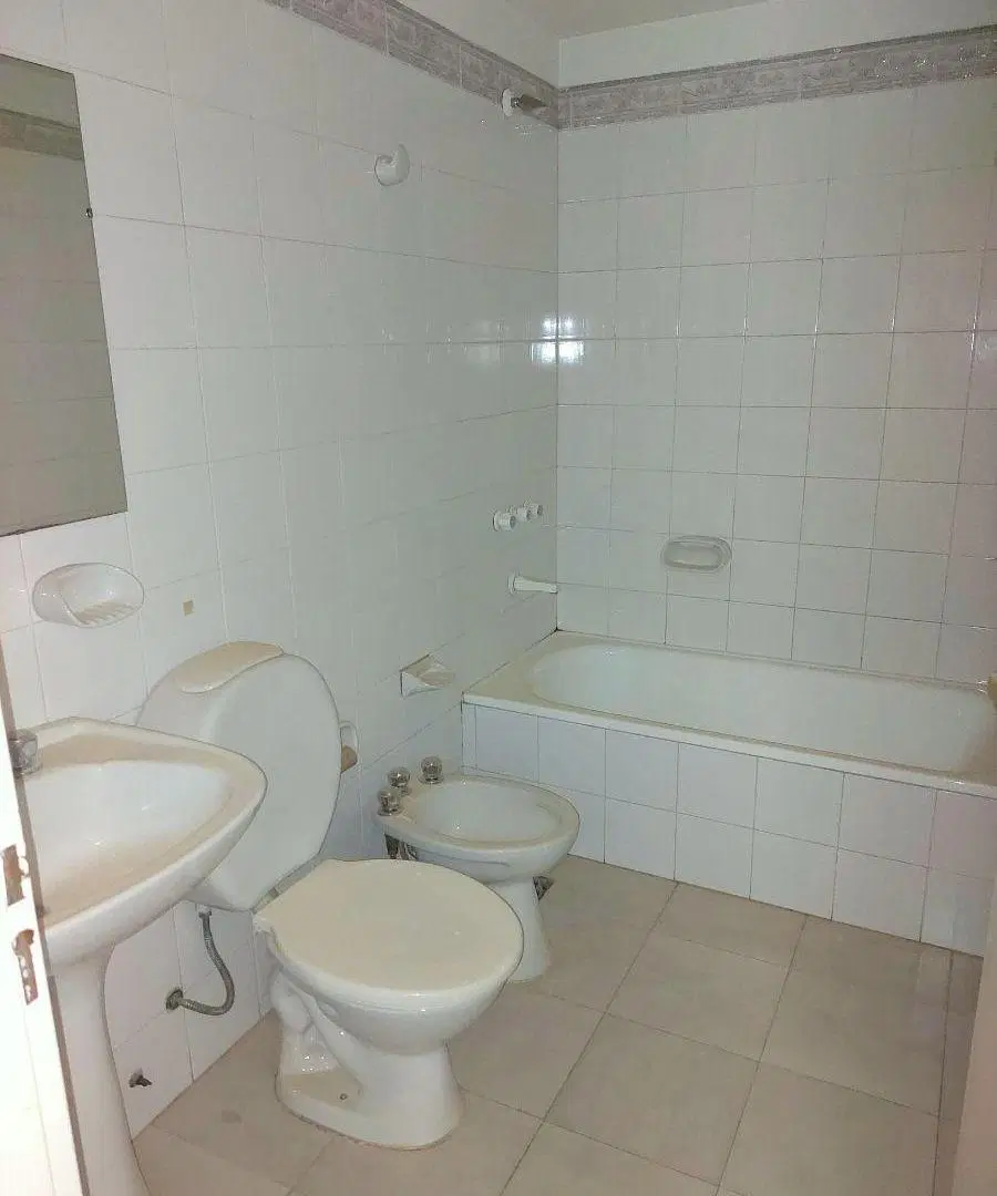 Departamento en alquiler , 3 dormitorios con cochera 1