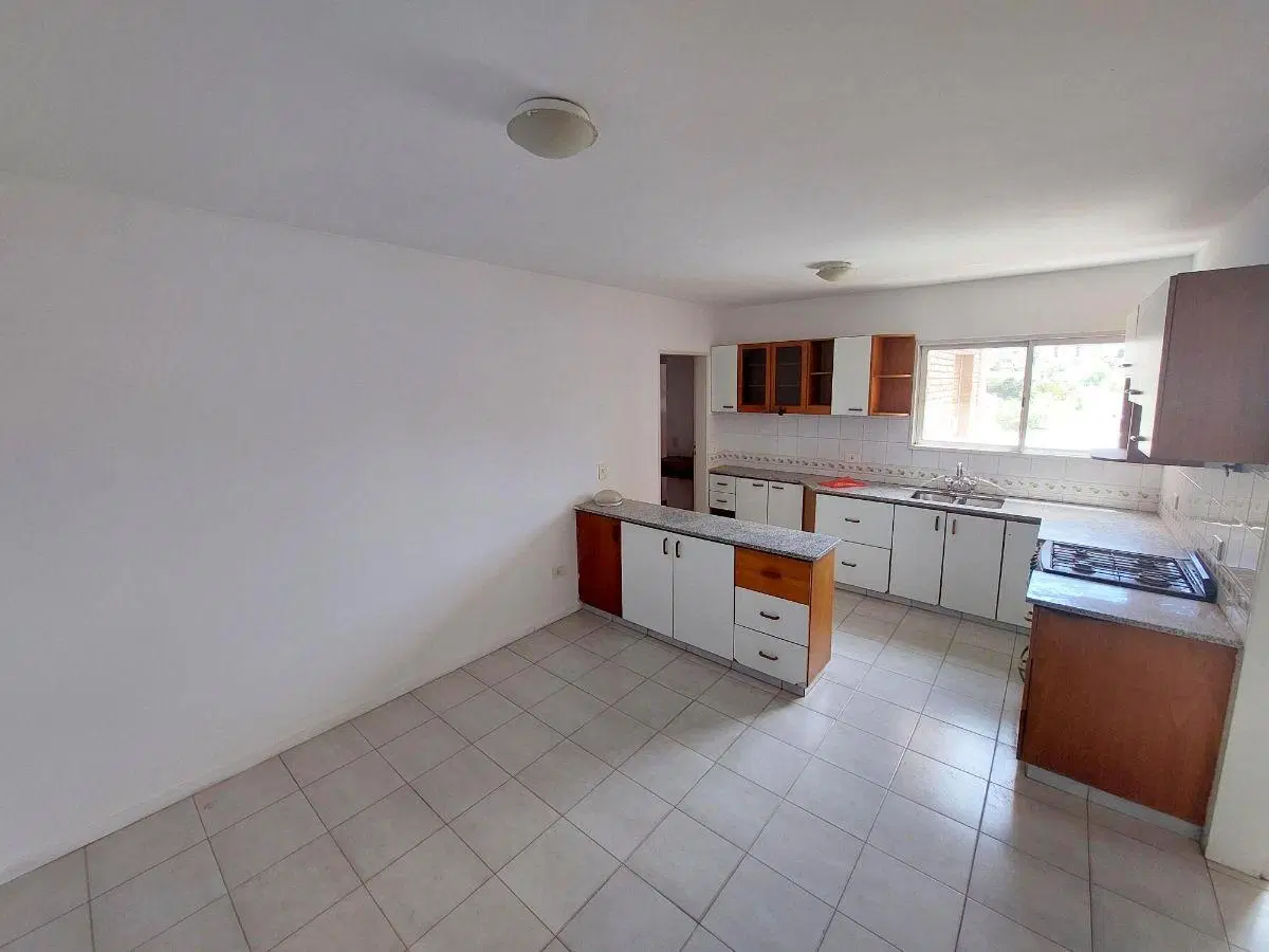Departamento en alquiler , 3 dormitorios con cochera 5