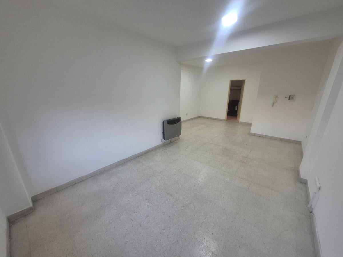 Foto de Departamento en alquiler, 3 dormitorios, imagen 2